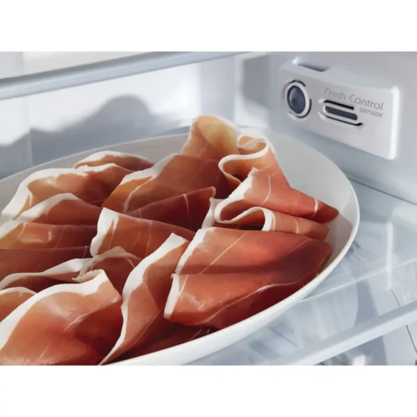 Whirlpool ART 963/A+/NF fridge-freezer Built-in 300 L White