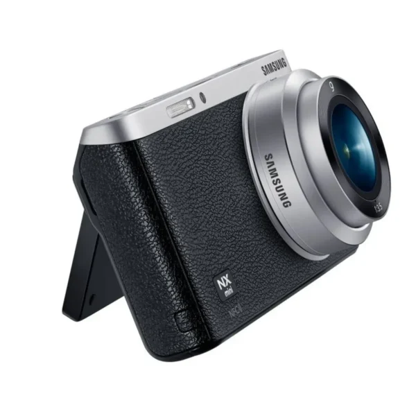 Samsung NX Mini + 9mm MILC 20.5 MP CMOS 5472 x 3648 pixels Black