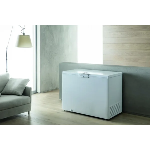 Whirlpool WHE25332 Chest freezer Freestanding 252 L White