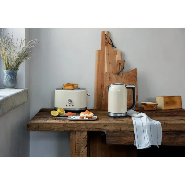 KitchenAid 5KEK1722BAC electric kettle 1.7 L 3000 W Cream, Stainless steel