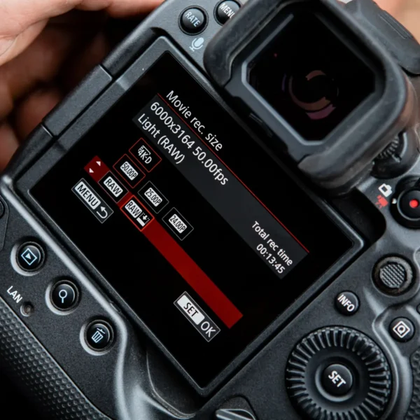 Canon EOS R3 MILC Body 24.1 MP CMOS 6000 x 4000 pixels Black