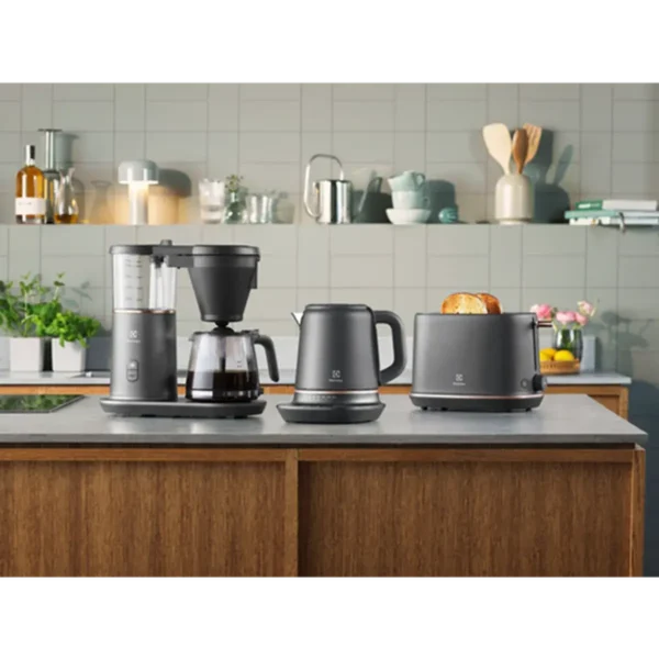 Electrolux E7K16BP electric kettle 1.7 L 2400 W Black, Copper