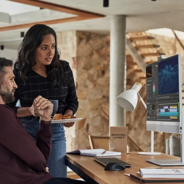 HP EliteOne 870 G9 Intel® Core™ i7 i7-14700 68.6 cm (27″) 2560 x 1440 pixels All-in-One PC 32 GB DDR5-SDRAM 512 GB SSD Windows 11 Pro Wi-Fi 6E (802.11ax) Silver