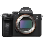 Sony α 7 III + FE 24-105 mm F4 G OSS MILC 24.2 MP CMOS 6000 x 4000 pixels Black