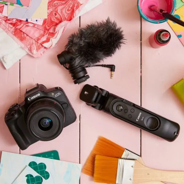 Canon EOS R50, Black + RF-S 18-45mm F4.5-6.3 IS STM Kit