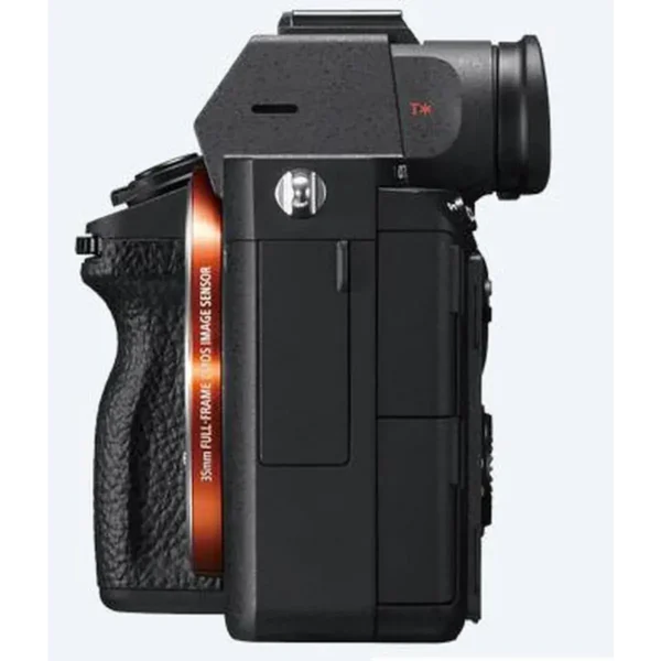 Sony α 7 III + 28-70mm MILC 24.2 MP CMOS 6000 x 4000 pixels Black