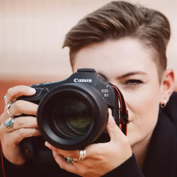 Canon EOS R1 MILC Body 24.2 MP CMOS 6000 x 4000 pixels Black