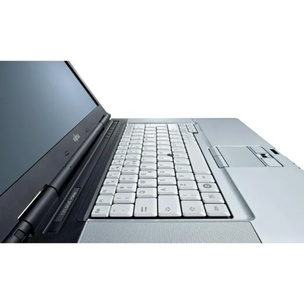 Fujitsu CELSIUS H700 Intel® Core™ i7 i7-620M 39.6 cm (15.6″) 4 GB DDR3-SDRAM 500 GB NVIDIA® Quadro® FX 880M Windows 7 Professional