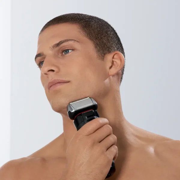 Braun Series 5 5040s shaver with Wet&Dry functionality