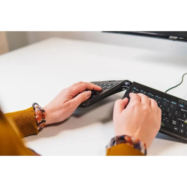 BakkerElkhuizen Goldtouch Travel Go2 Wired keyboard Office USB QWERTY UK English Black