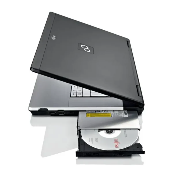 Fujitsu LIFEBOOK E780 Intel® Core™ i7 i7-620M 39.6 cm (15.6″) HD+ 4 GB DDR3-SDRAM 500 GB NVIDIA® GeForce® GT 330M Windows 7 Professional