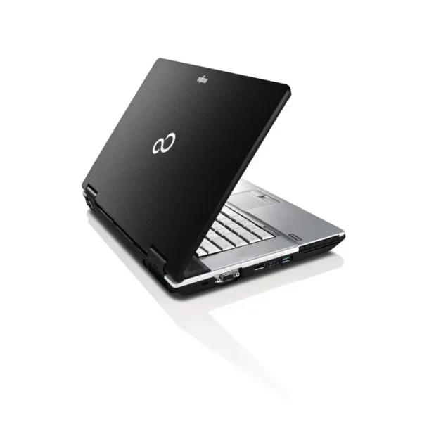 Fujitsu LIFEBOOK E751 Intel® Core™ i5 i5-2430M 39.6 cm (15.6″) HD+ 4 GB DDR3-SDRAM 320 GB HDD Windows 7 Professional Black, Silver